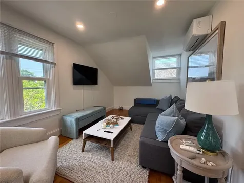 8 Barney Street Newport RI 02840