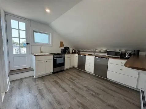 8 Barney Street Newport RI 02840