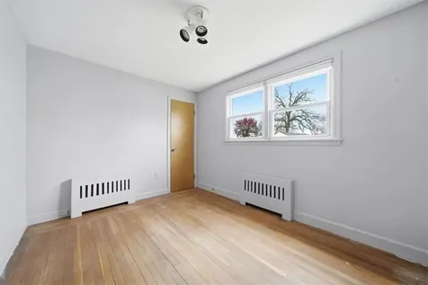 28 Glenbrook Road Warwick RI 02889