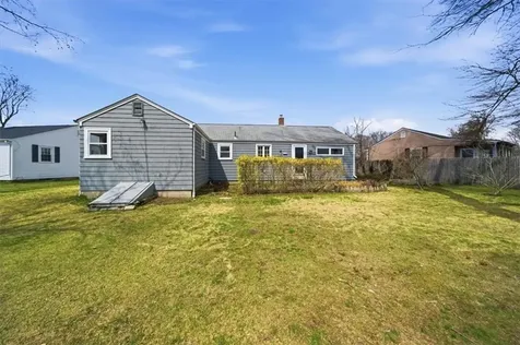 28 Glenbrook Road Warwick RI 02889
