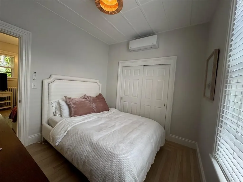 8 Barney Street Newport RI 02840