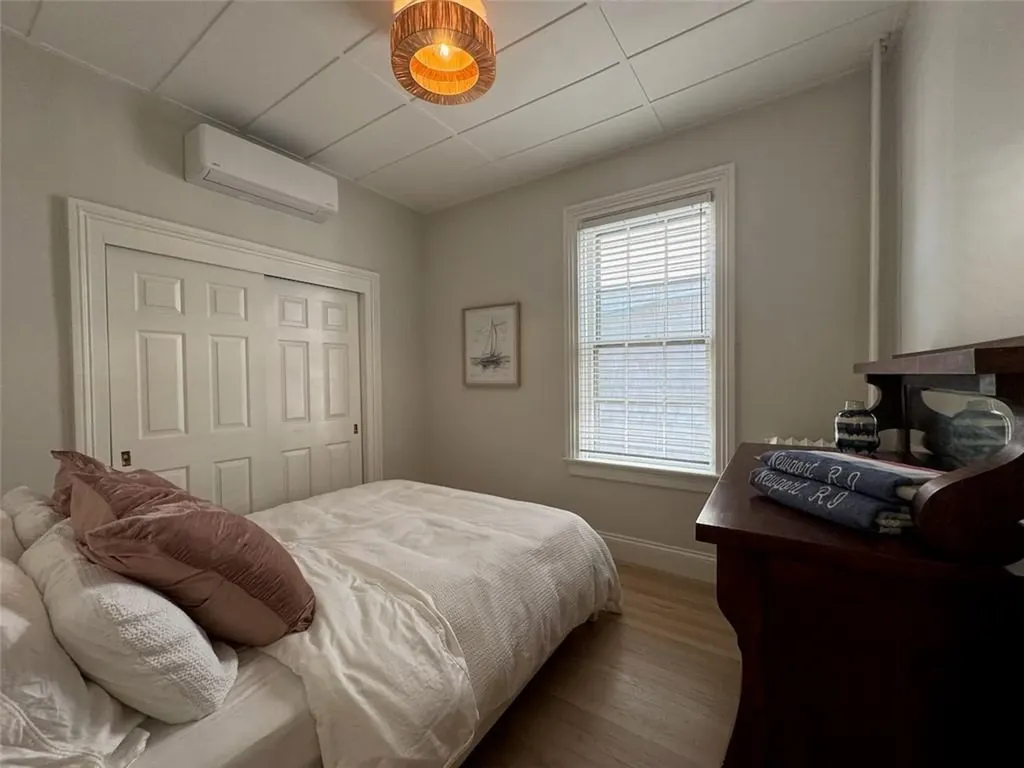 8 Barney Street Newport RI 02840