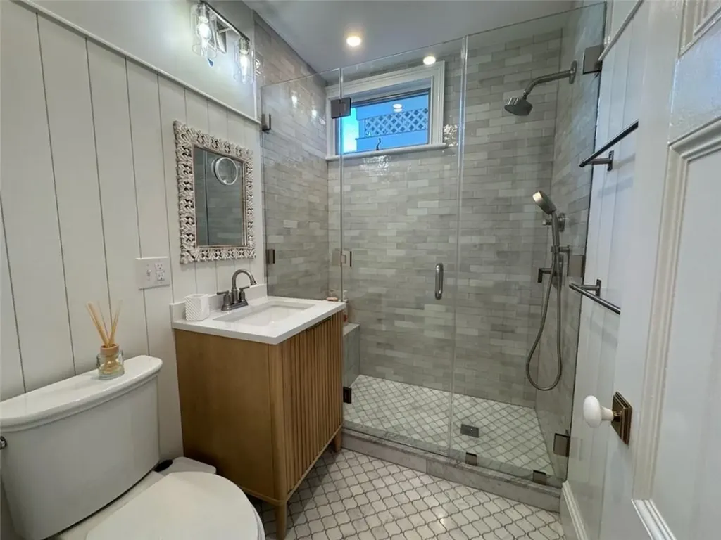 8 Barney Street Newport RI 02840