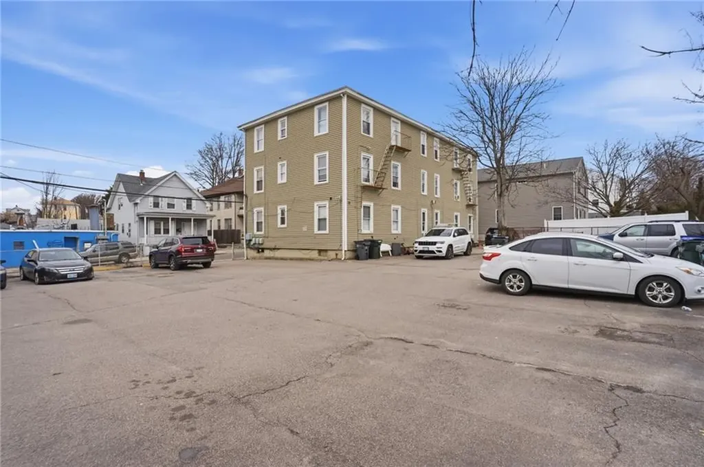 17 Ledge Street Providence RI 02904
