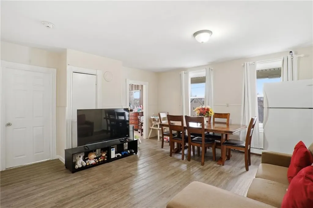 17 Ledge Street Providence RI 02904