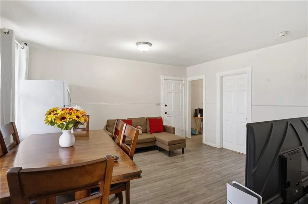 17 Ledge Street Providence RI 02904