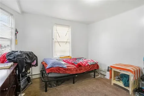 17 Ledge Street Providence RI 02904