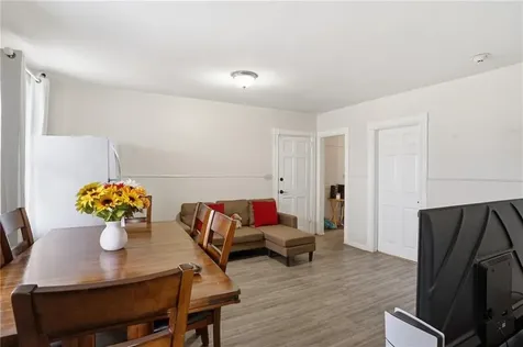 17 Ledge Street Providence RI 02904