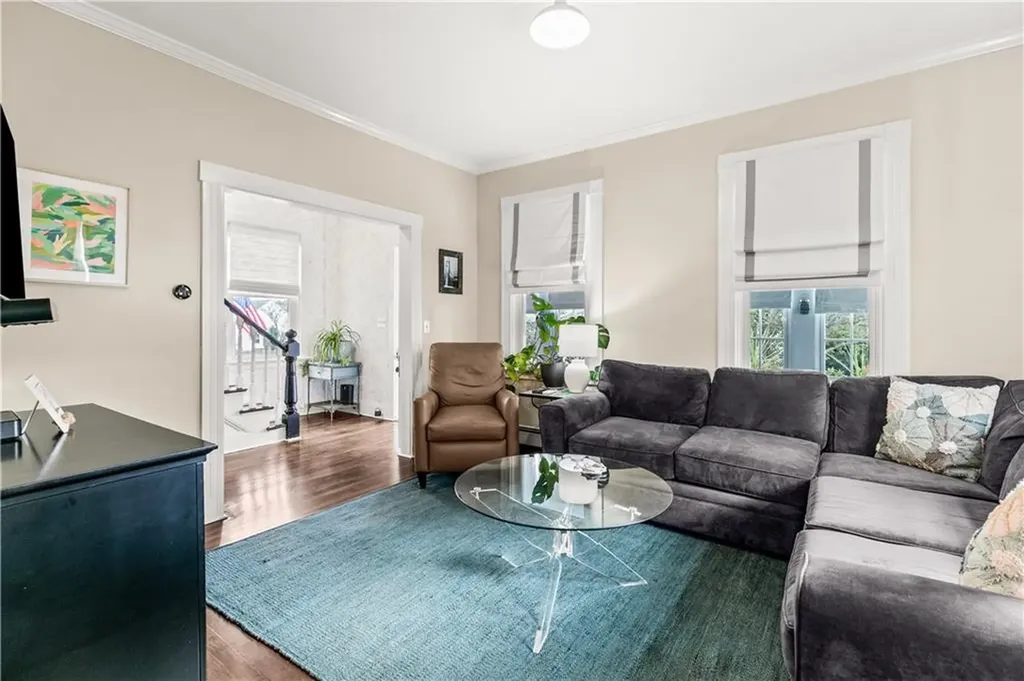 75 Roseneath Avenue Newport RI 02840