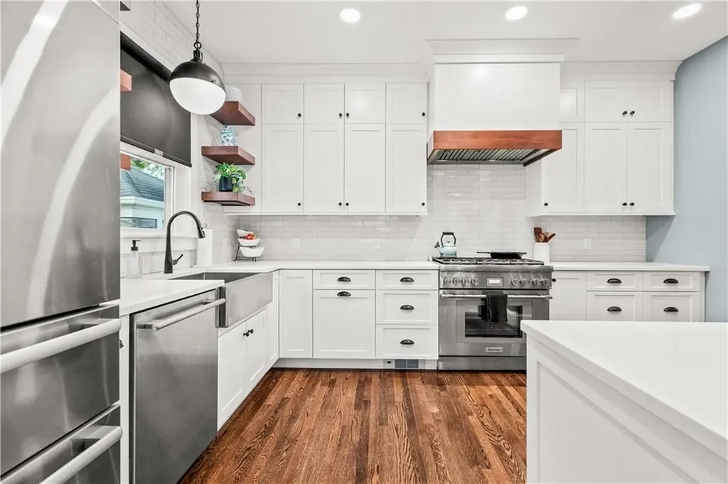 75 Roseneath Avenue Newport RI 02840