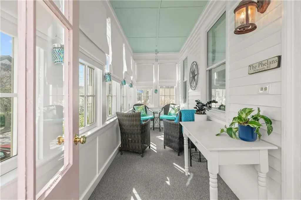75 Roseneath Avenue Newport RI 02840