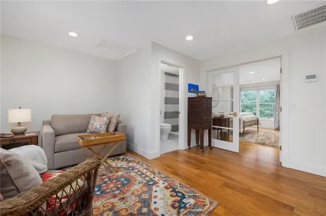 510 Boston Neck Road North Kingstown RI 02852