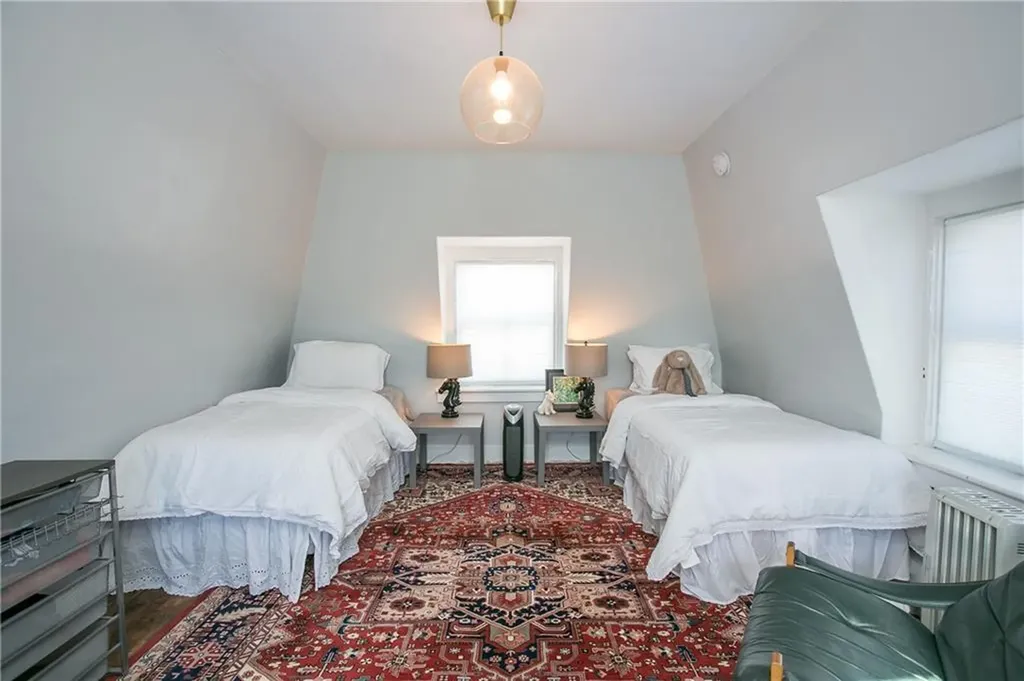12 Poplar Street Newport RI 02840