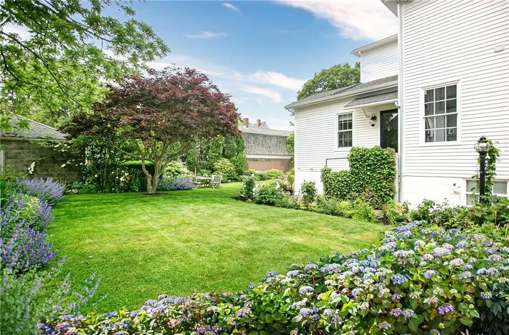 12 Poplar Street Newport RI 02840