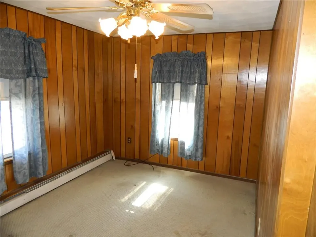 182 Simmonsville Avenue Johnston RI 02919