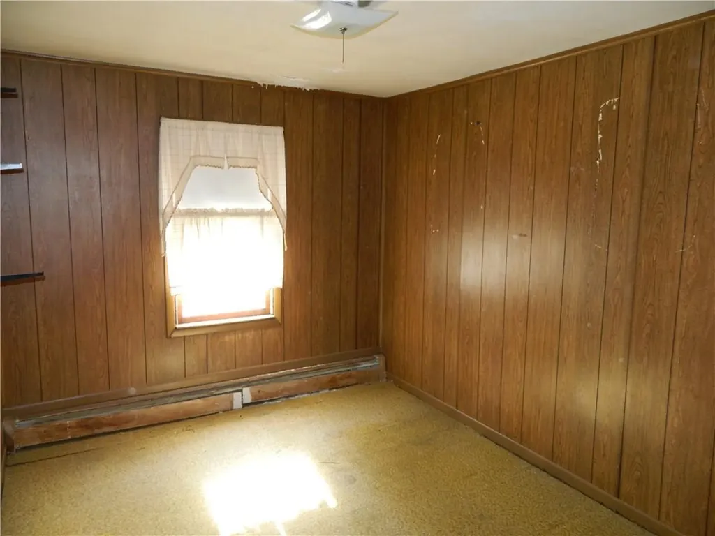 182 Simmonsville Avenue Johnston RI 02919