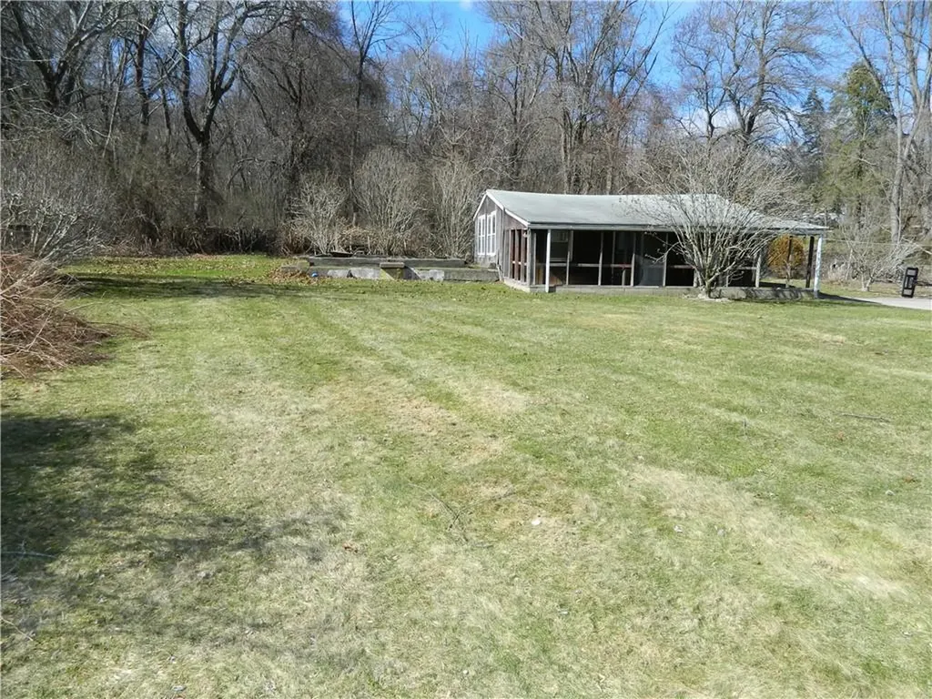 182 Simmonsville Avenue Johnston RI 02919
