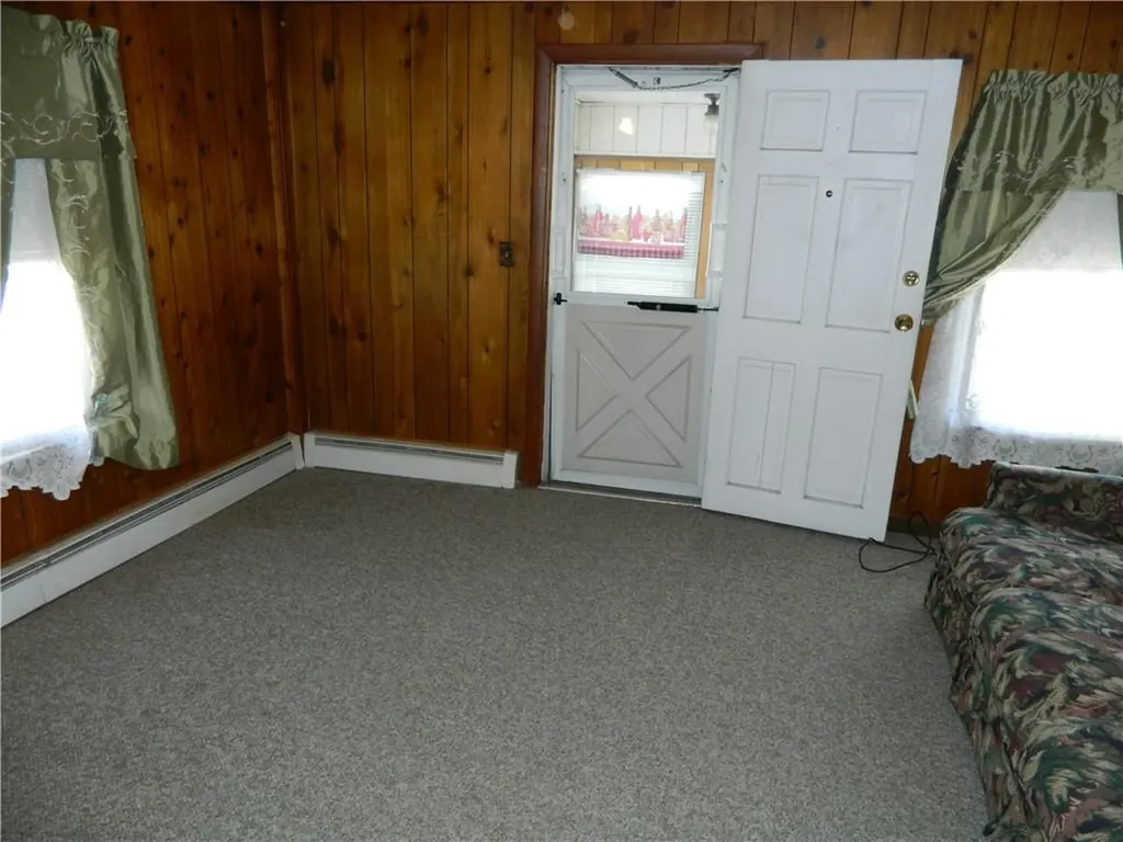 182 Simmonsville Avenue Johnston RI 02919