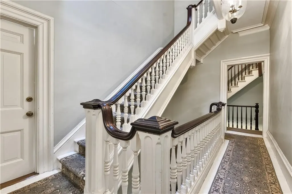 453 Angell Street Providence RI 02906