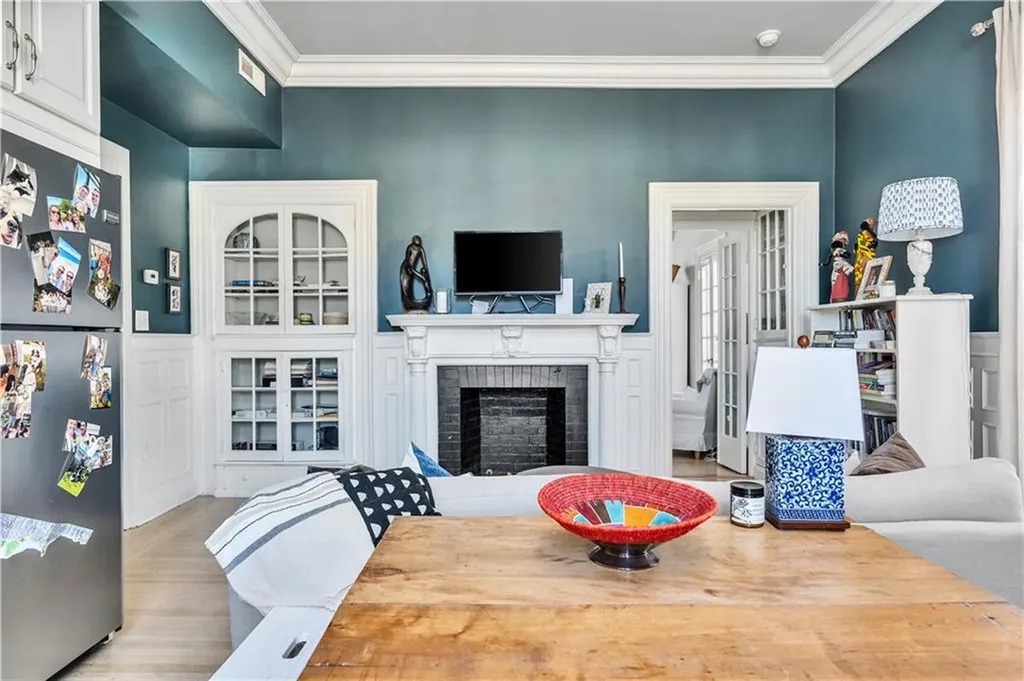 453 Angell Street Providence RI 02906