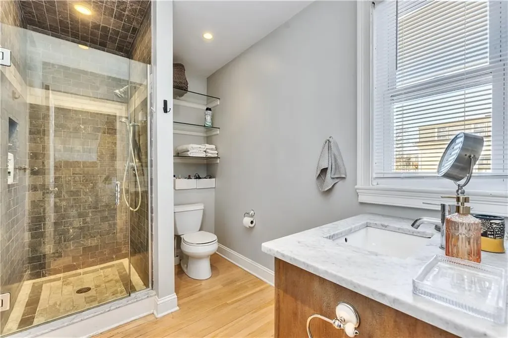 453 Angell Street Providence RI 02906