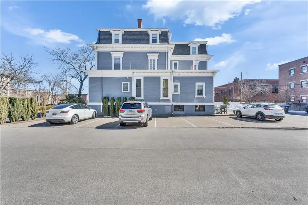 453 Angell Street Providence RI 02906