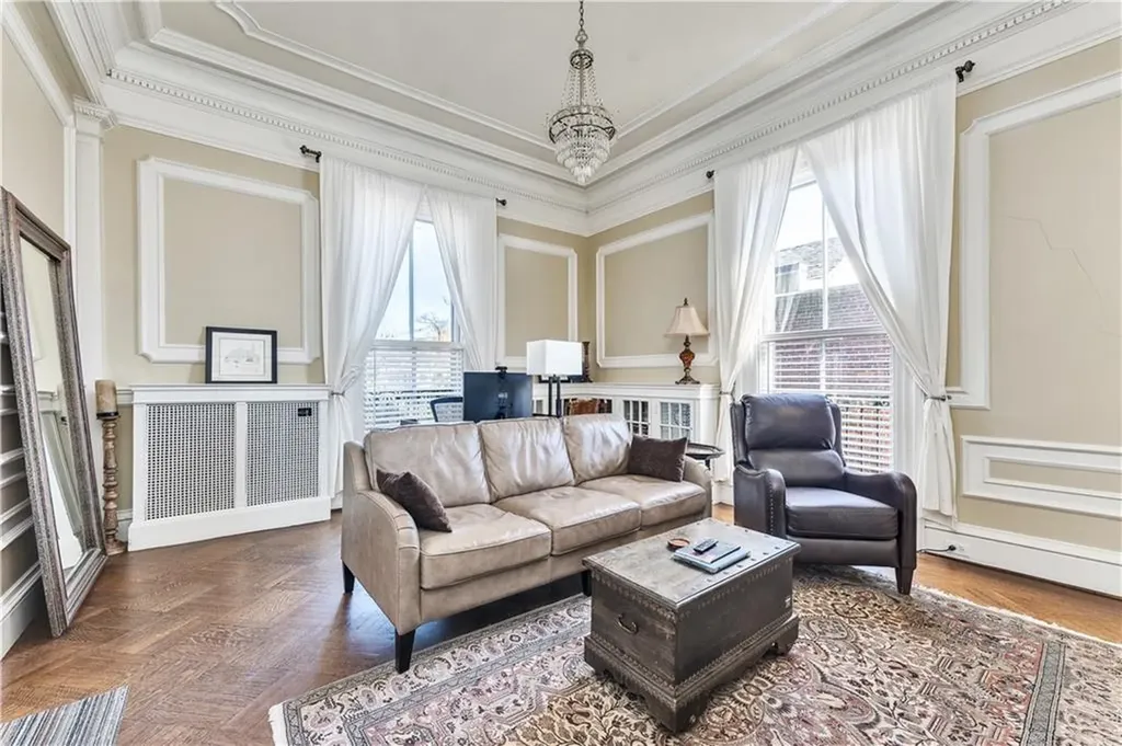453 Angell Street Providence RI 02906