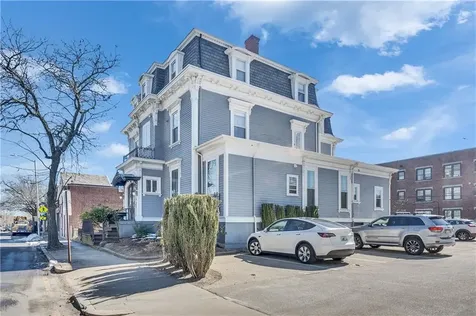 453 Angell Street Providence RI 02906