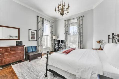 453 Angell Street Providence RI 02906