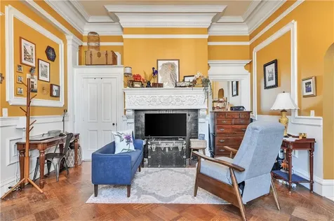 453 Angell Street Providence RI 02906