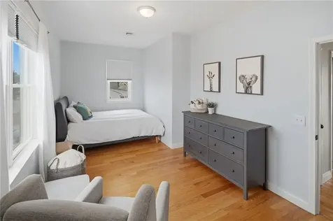 360 Shawomet Avenue Warwick RI 02889