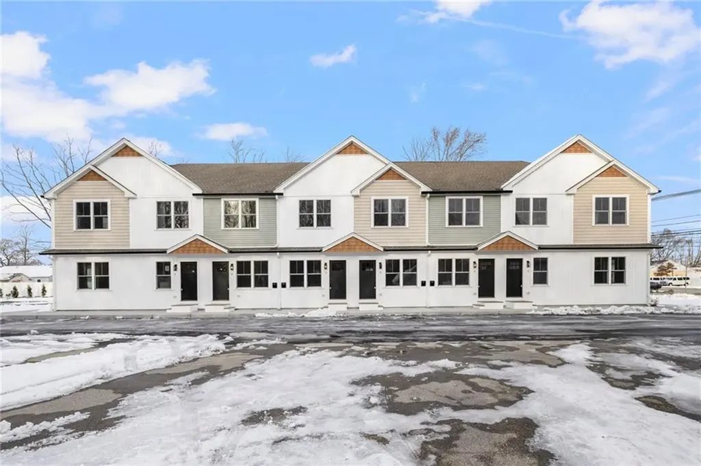 2907 Post Road Warwick RI 02886