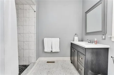 453 Angell Street Providence RI 02906