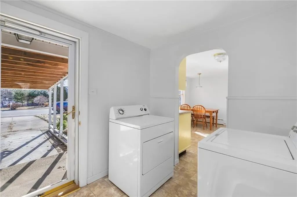 61 High View Drive Cranston RI 02921