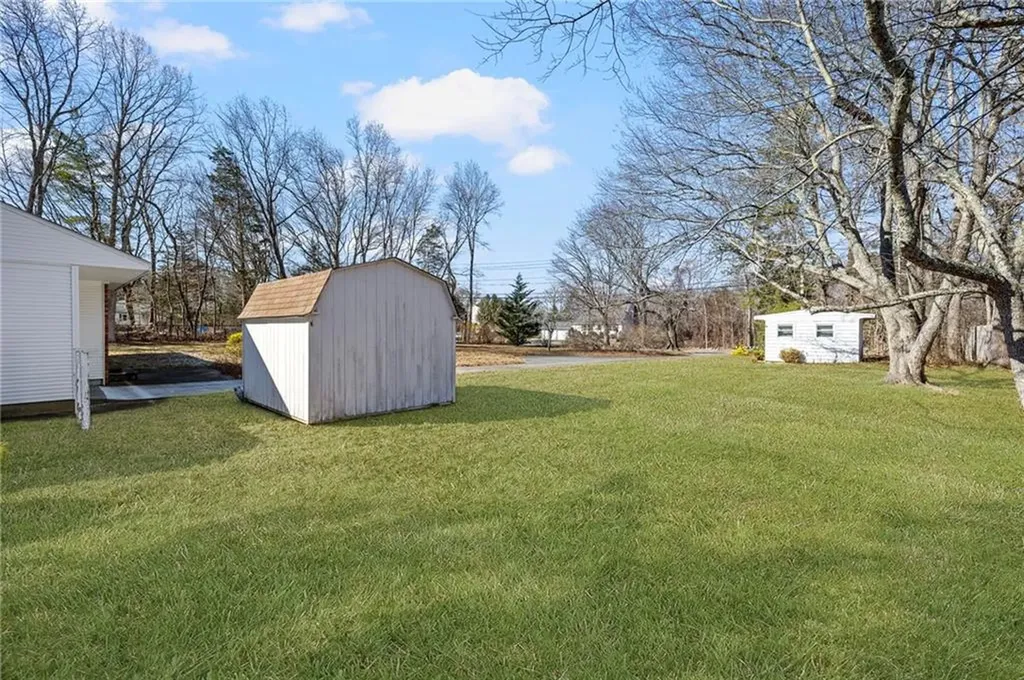 61 High View Drive Cranston RI 02921