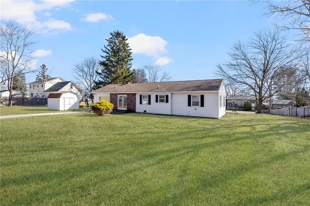 61 High View Drive Cranston RI 02921