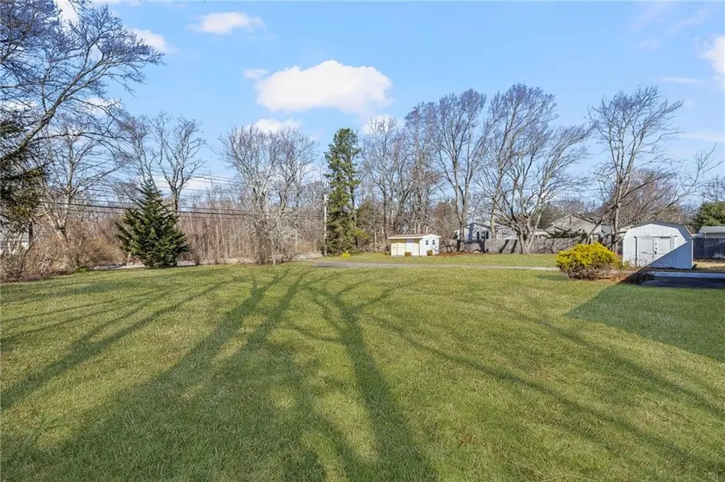 61 High View Drive Cranston RI 02921