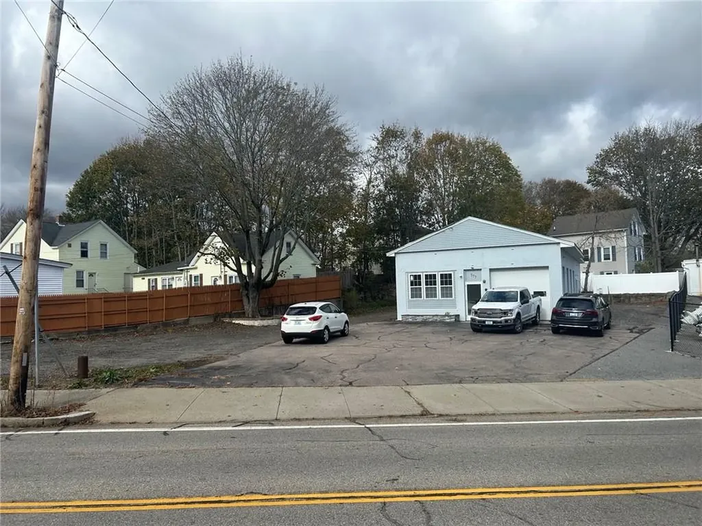 377 Washington Street West Warwick RI 02893
