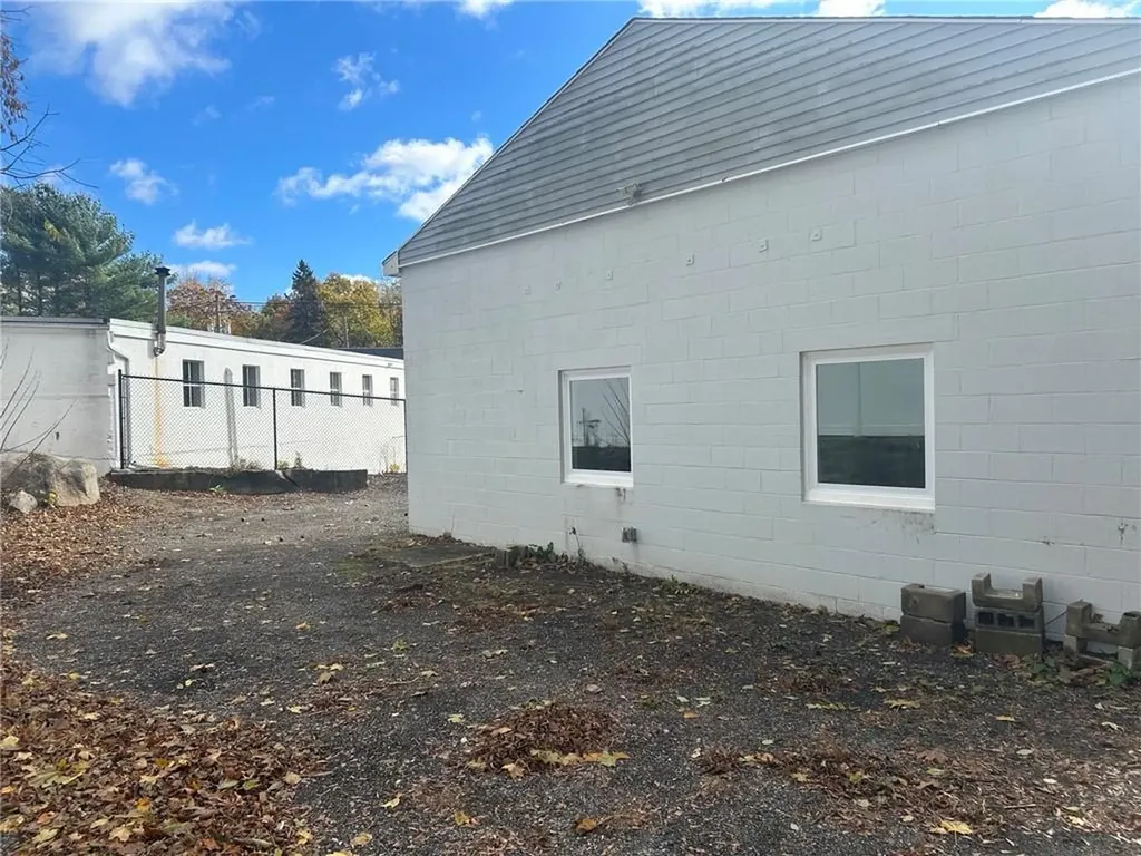 377 Washington Street West Warwick RI 02893