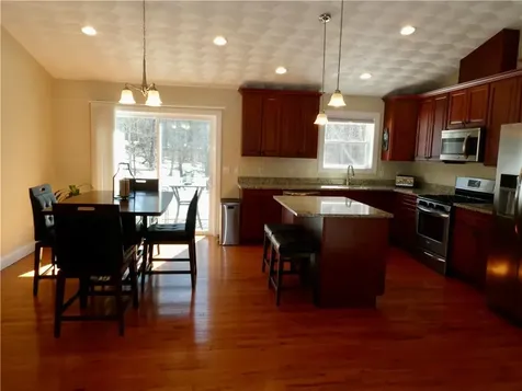 6 Heywood Lane Johnston RI 02919