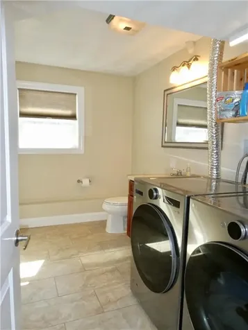 6 Heywood Lane Johnston RI 02919