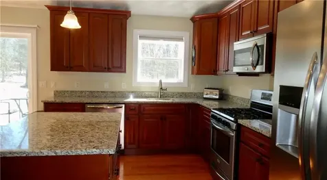 6 Heywood Lane Johnston RI 02919