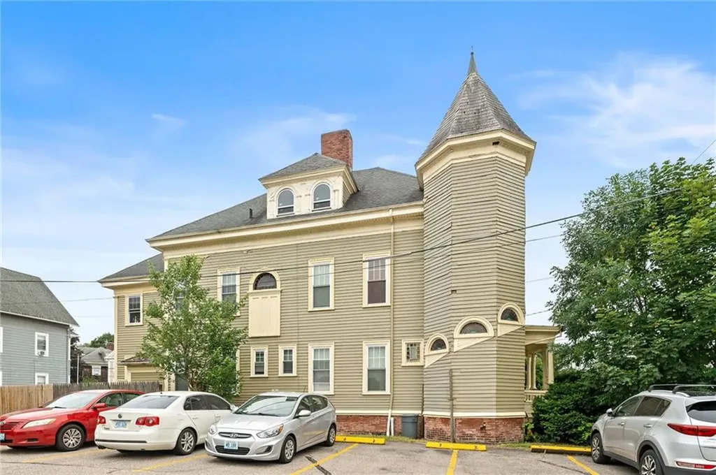133 Cottage Street Pawtucket RI 02860
