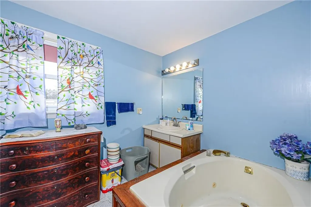 25 Watson Drive Portsmouth RI 02871