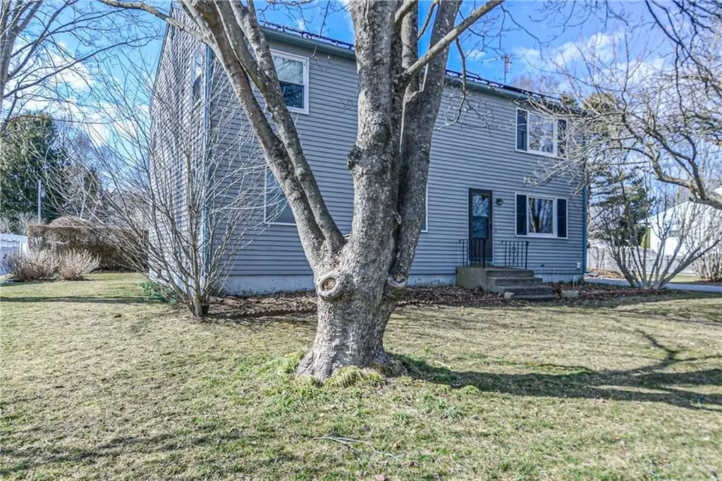 25 Watson Drive Portsmouth RI 02871