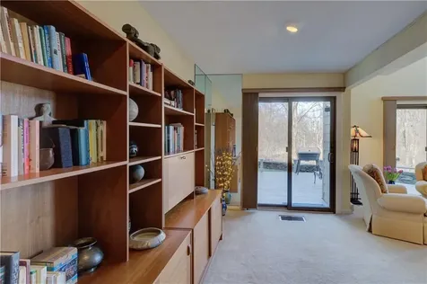 35 Seabreeze Lane Bristol RI 02809