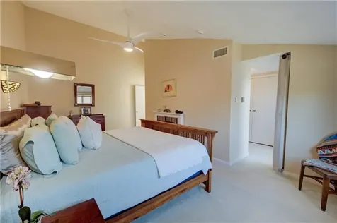 35 Seabreeze Lane Bristol RI 02809