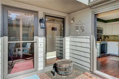 35 Seabreeze Lane Bristol RI 02809