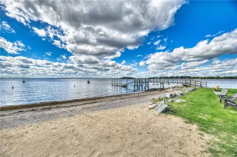 35 Seabreeze Lane Bristol RI 02809