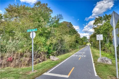 35 Seabreeze Lane Bristol RI 02809